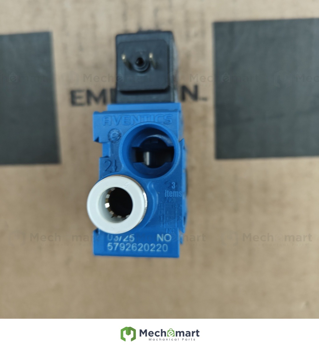 AVENTICS 3/2-way reversing valve 5792620220