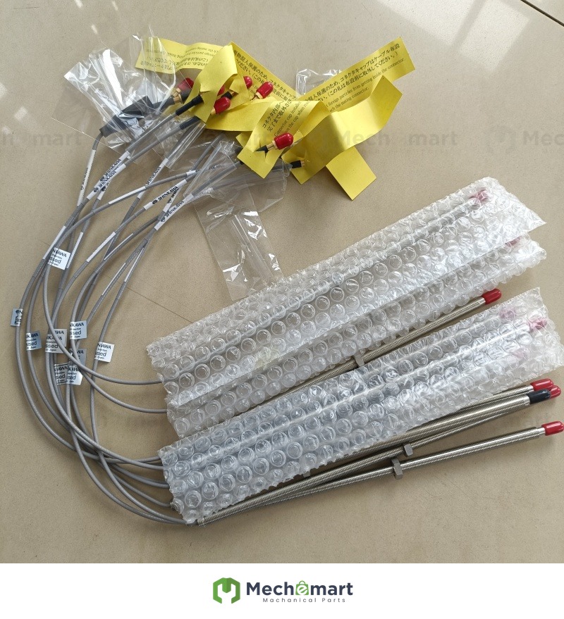 1089061820 Atlas centrifugal air compressor parts vibration probe original quality sensor transmitter
