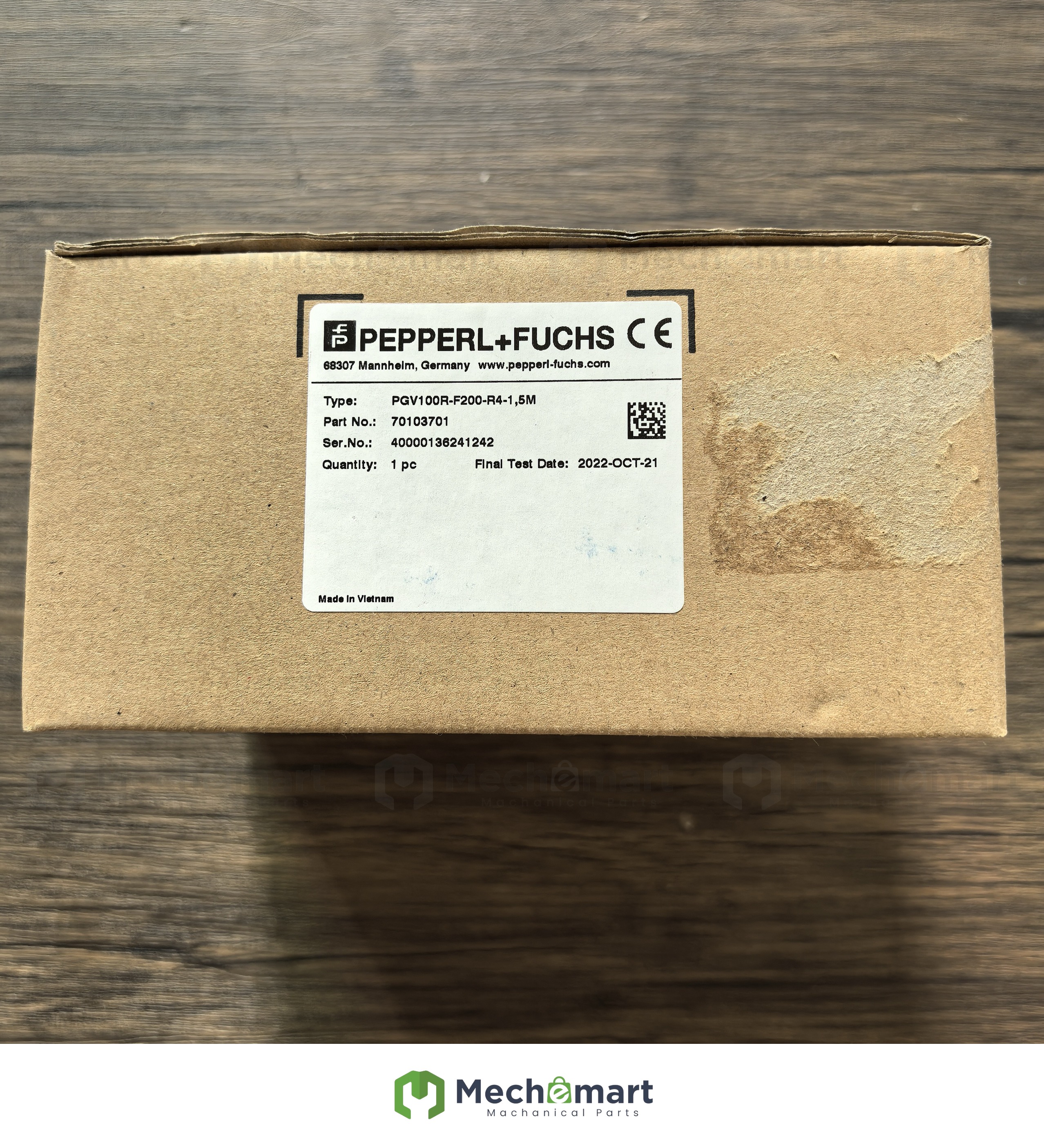 Brand new genuine Pepperl+F100R-F200-R4-1,5M QR code reader 70103701