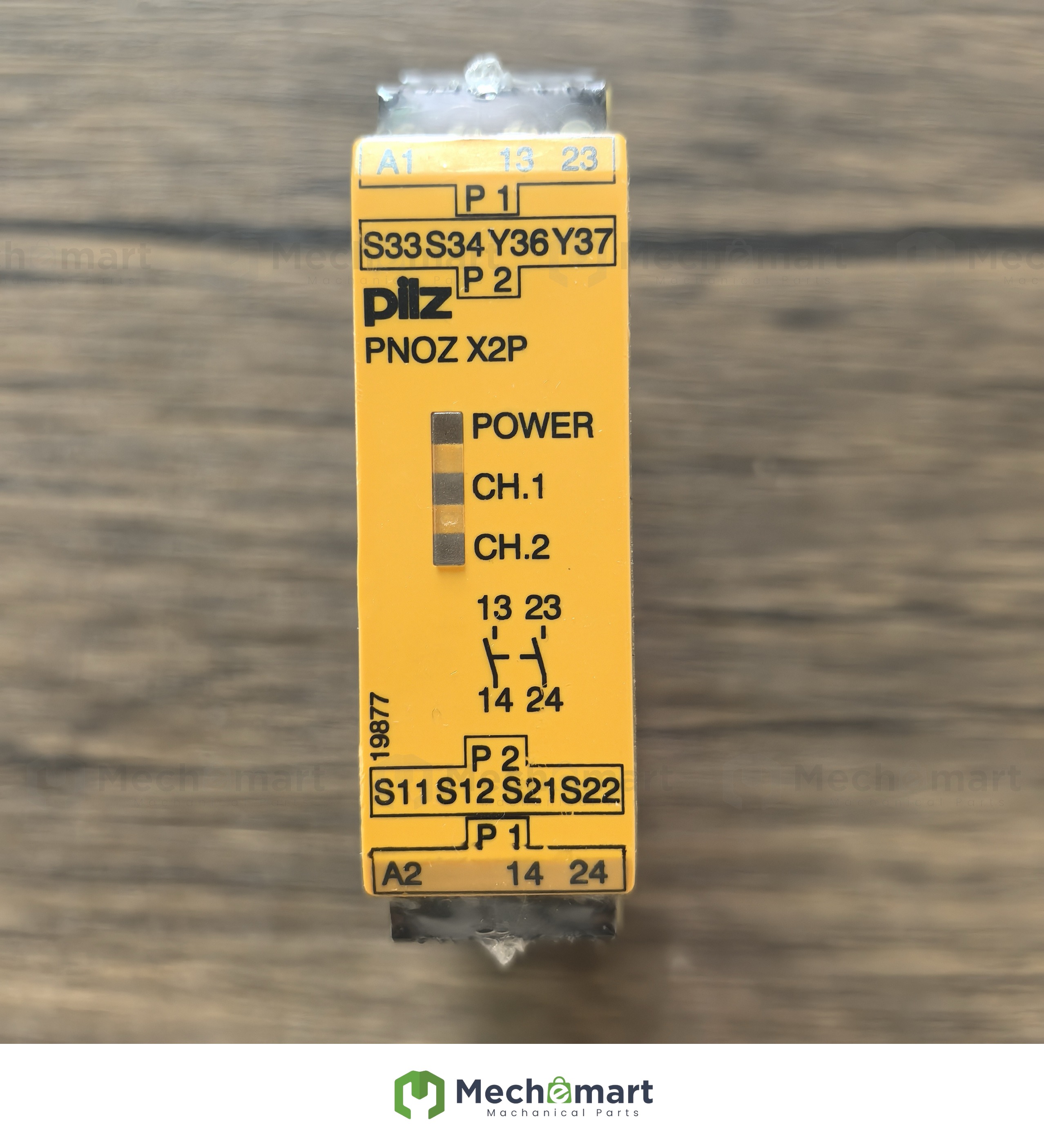 Brand new original genuine Pierz 777303 safety relay PNOZ X2P spot sale