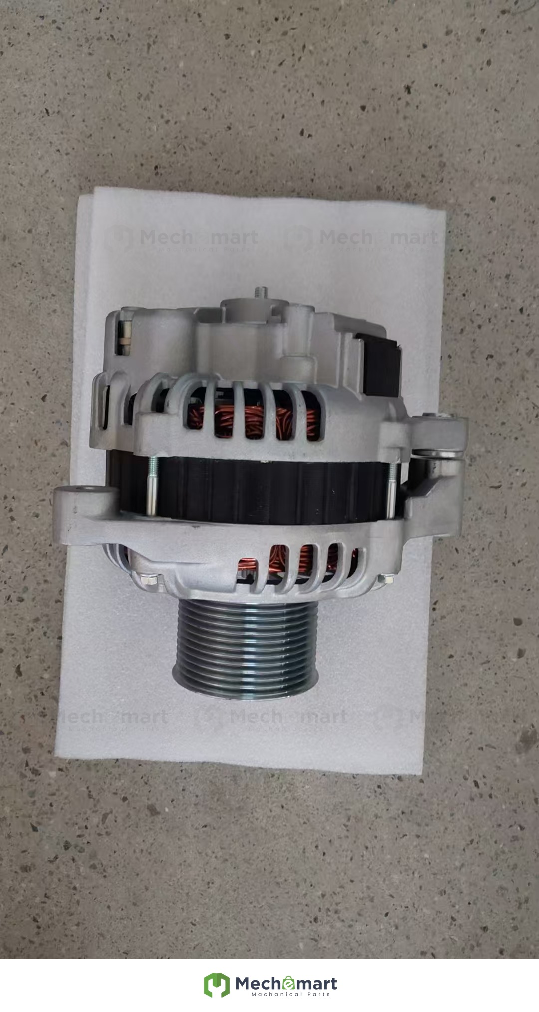 Suitable for Iveco truck generator 504342586 generator A004TR5792ZT generator 120A